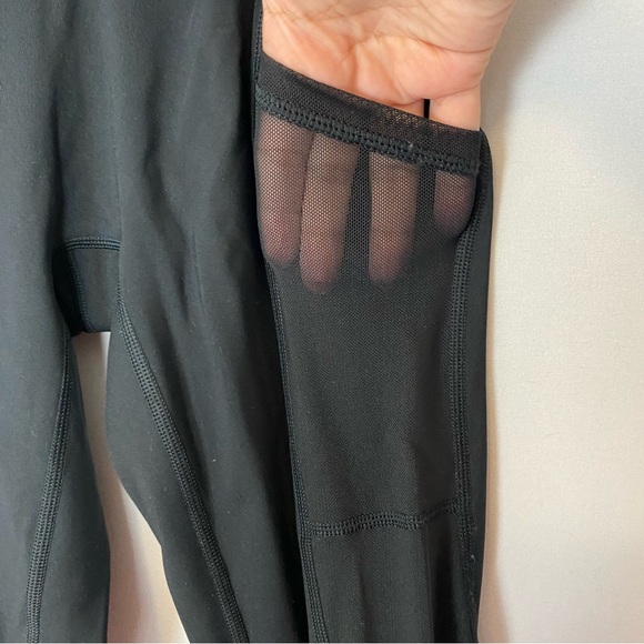 OFFLINE By Aerie Goals High Waisted Pocket 7/8 Legging in Black Size S - Picture 3 of 12